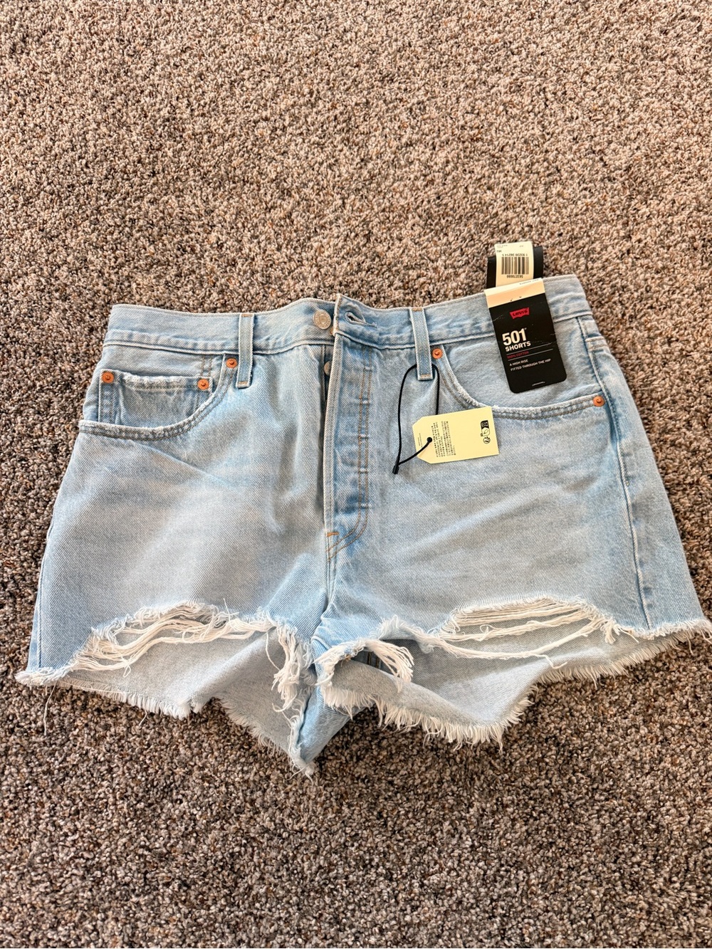 BRAND NEW WITH TAGS 🩵Levi's Light Blue High-Rise Cutoff Denim Shorts